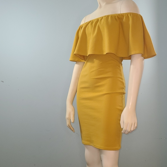 Pinc Mustard Off-Shoulder Mini Dress, S - Picture 1 of 8